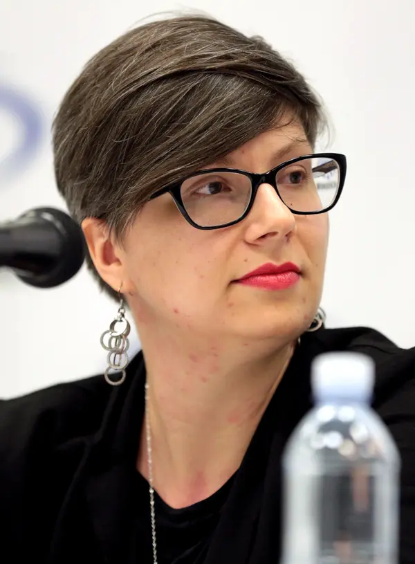 Genevieve Valentine avatar