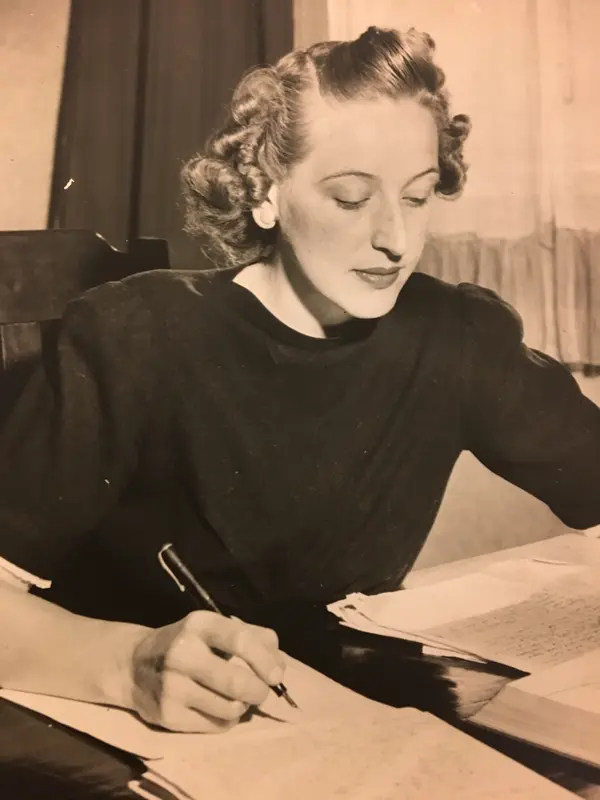 June Wright avatar