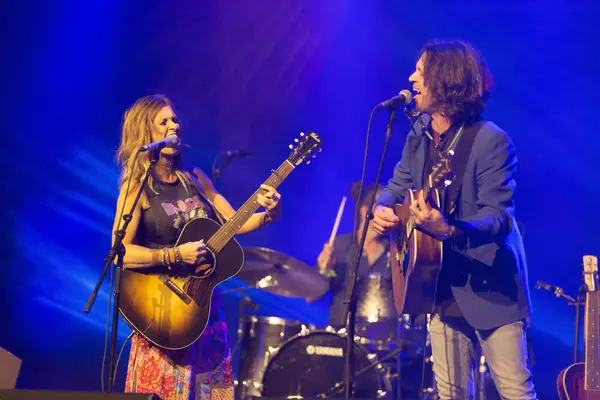 Kasey Chambers avatar