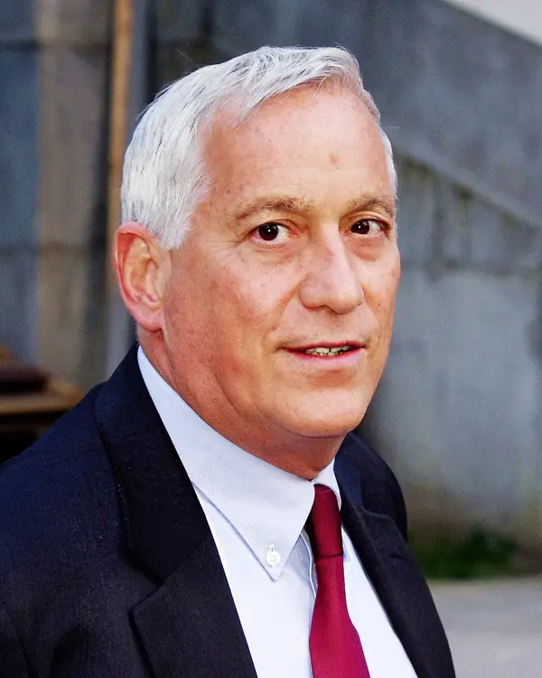 Walter Isaacson avatar