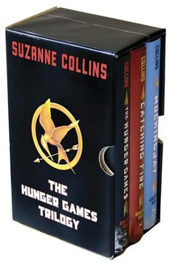 The Hunger Games Trilogy Boxset (The Hunger Games, #1-3) by Suzanne Collins cover