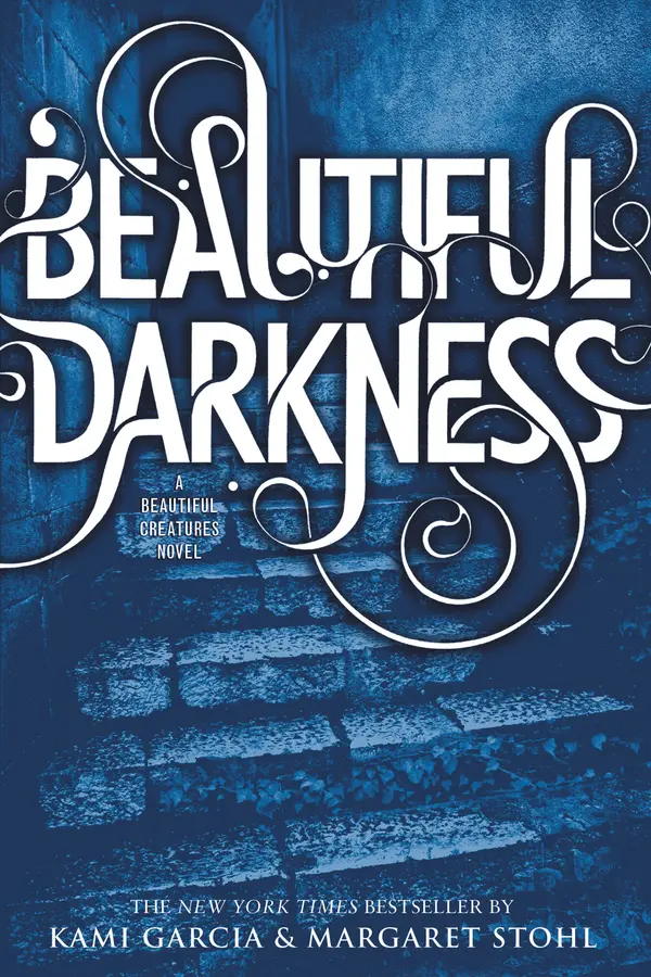 Beautiful Darkness by Kami Garcia, Margaret Stohl cover