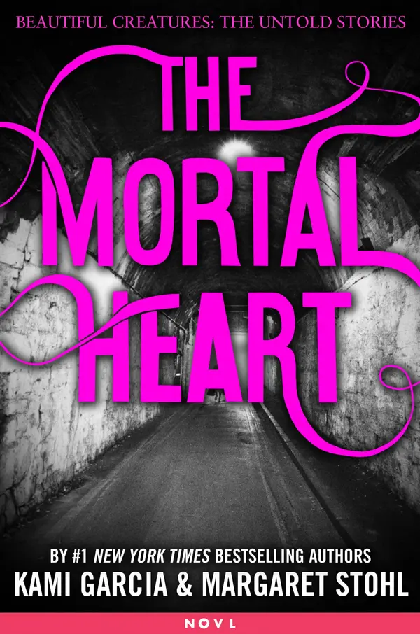 The Mortal Heart by Kami Garcia, Margaret Stohl cover