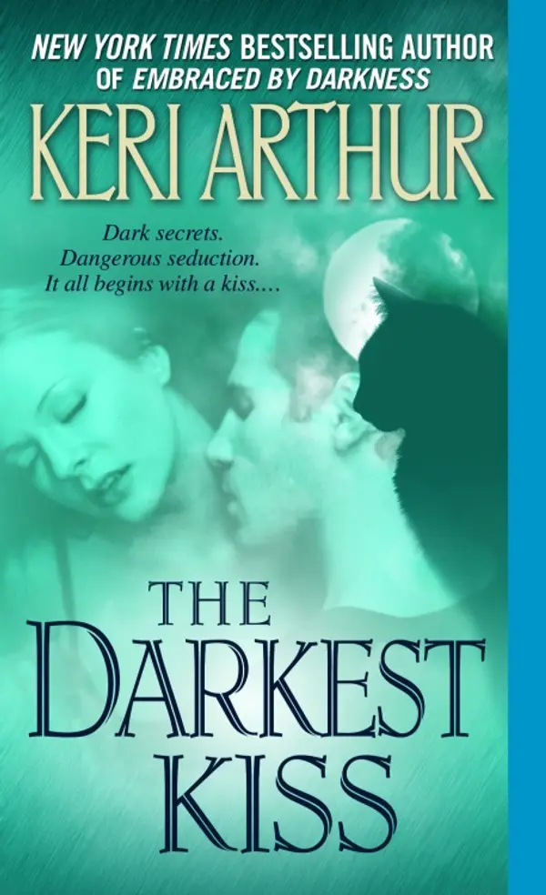The Darkest Kiss by Keri Arthur cover