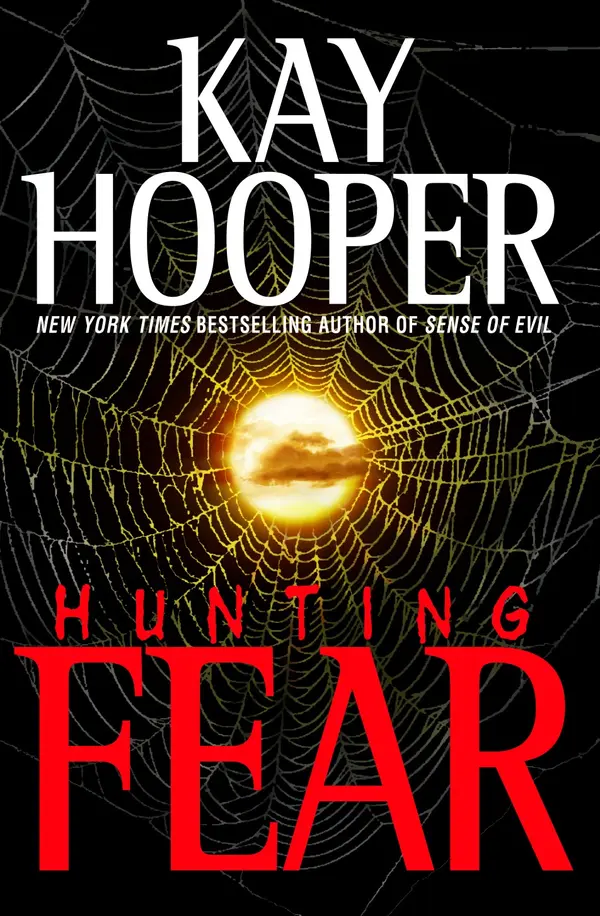 Hunting Fear by Kay Hooper cover