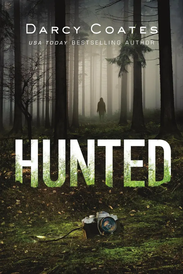 Hunted by Darcy Coates cover