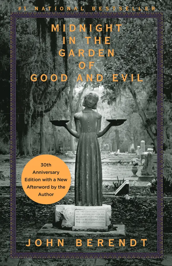 Midnight in the Garden of Good and Evil by John Berendt cover