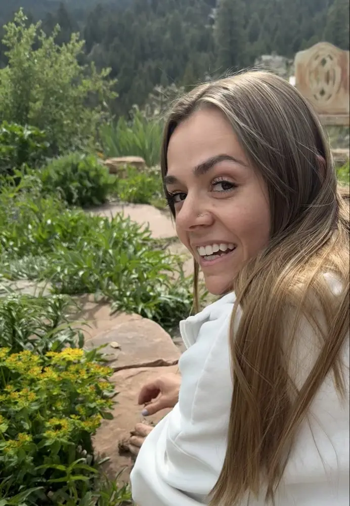 Gina- Book and Earth Wyrm profile pic