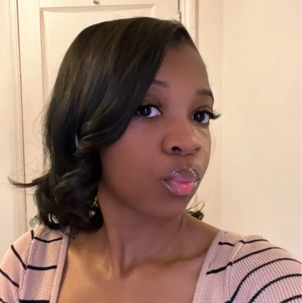 Erin📚💕 profile pic