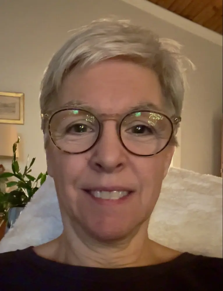 Sharon Leonard profile pic