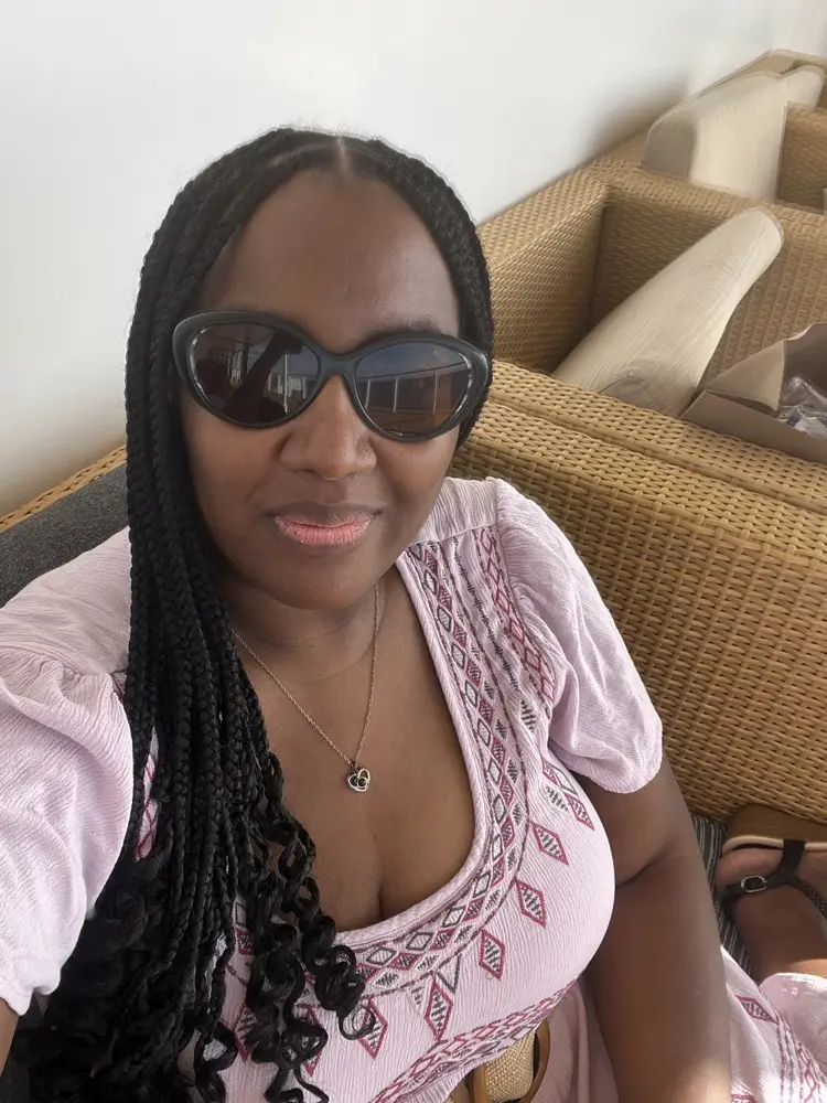 kerrimcbooknerd profile pic