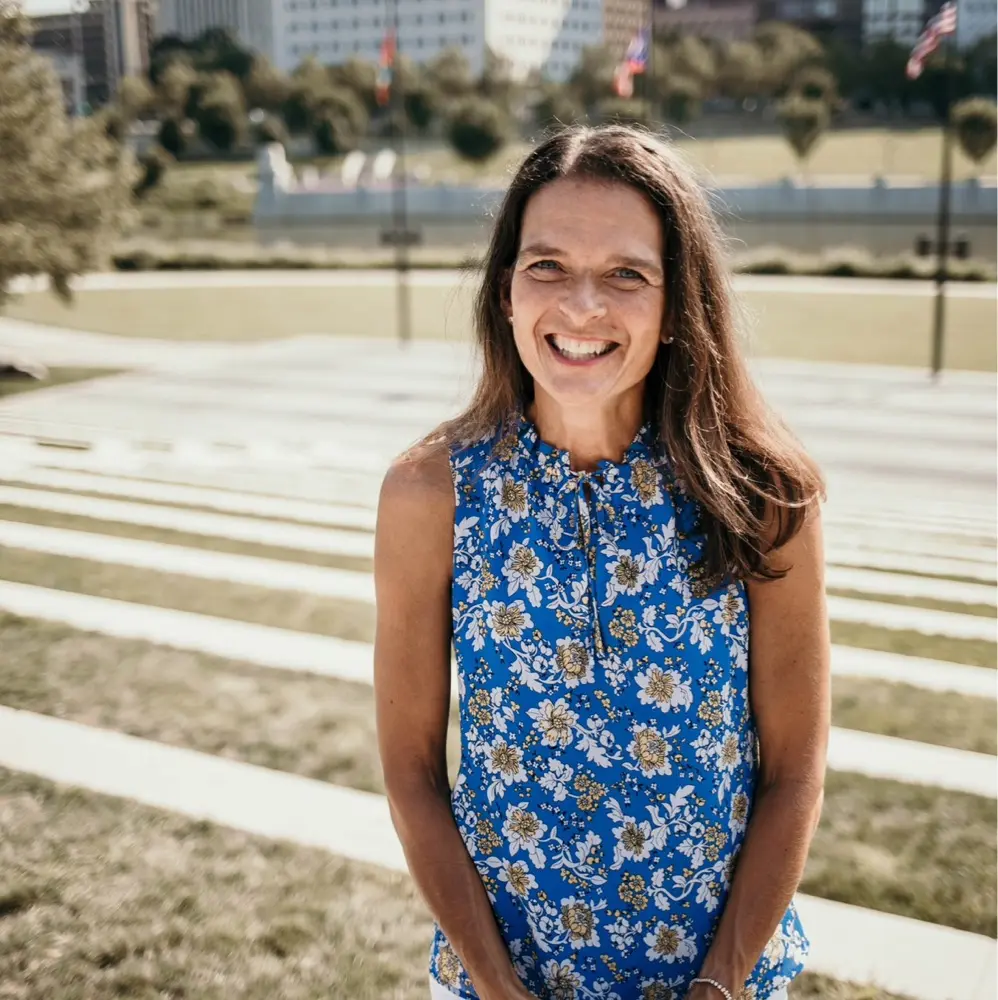 Mandy Robek profile pic