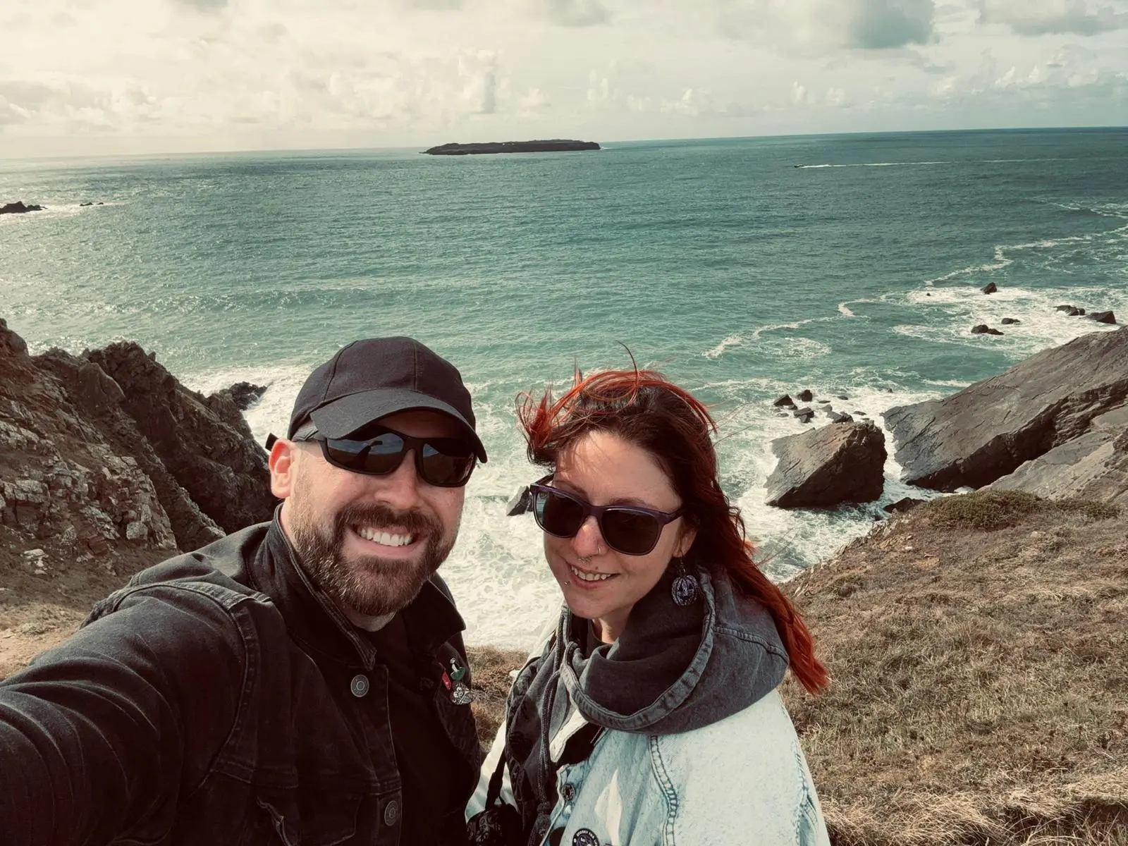 Gothic Booktroverts 🖤🍂 avatar