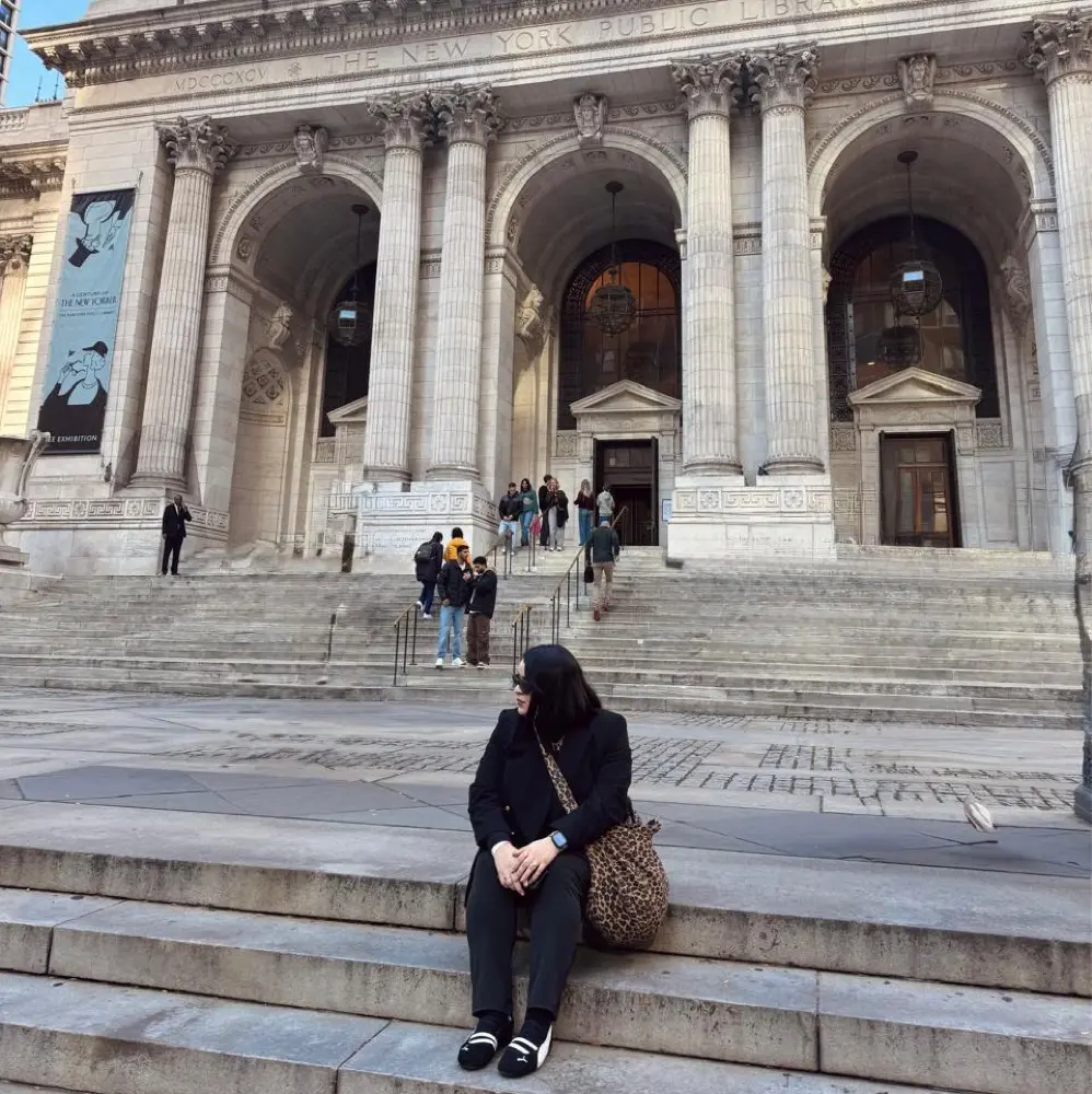 Leslie☕️🍂 profile pic