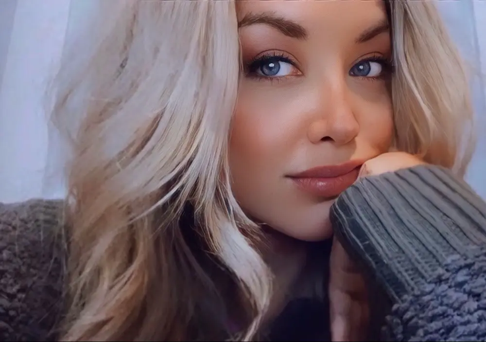 Hallow_Reads profile pic