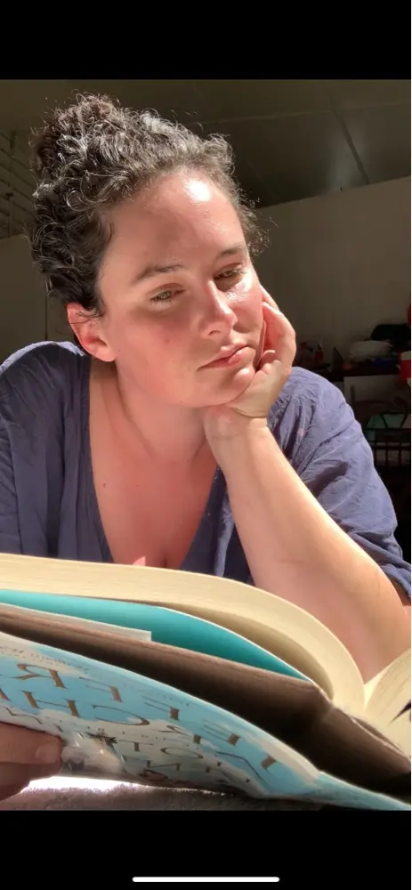 HarloweReads profile pic