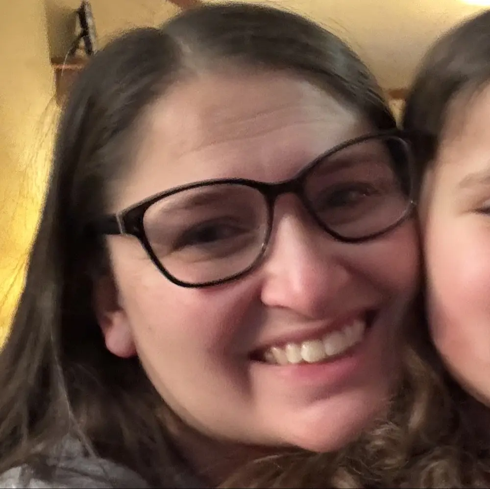 Elizabeth profile pic