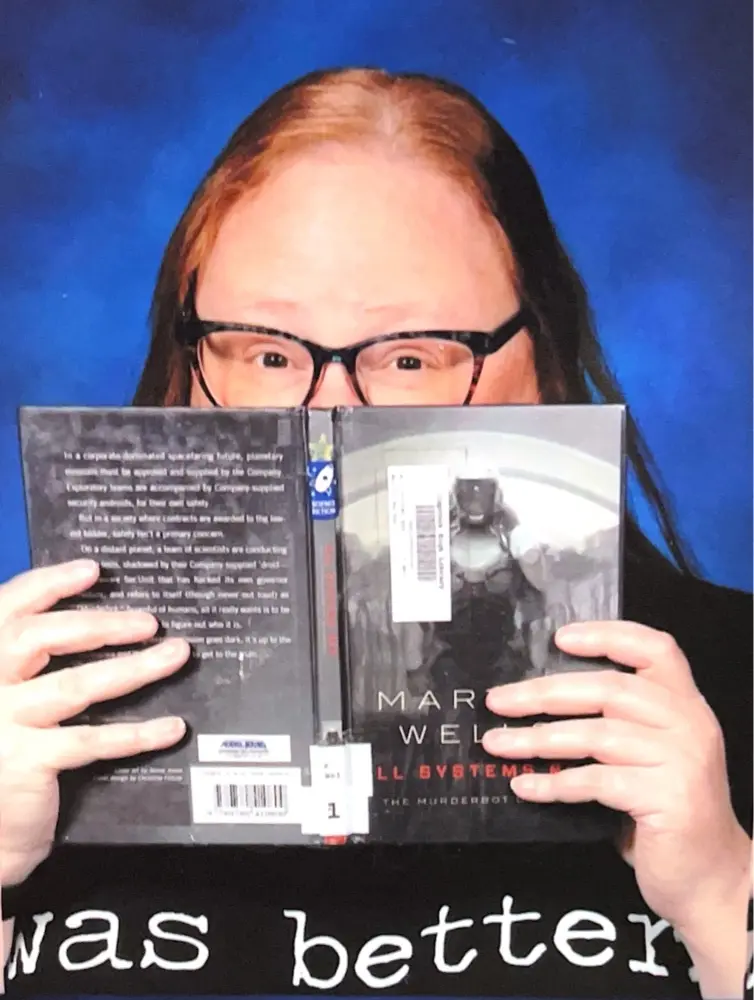 BeckyReadsEverything profile pic