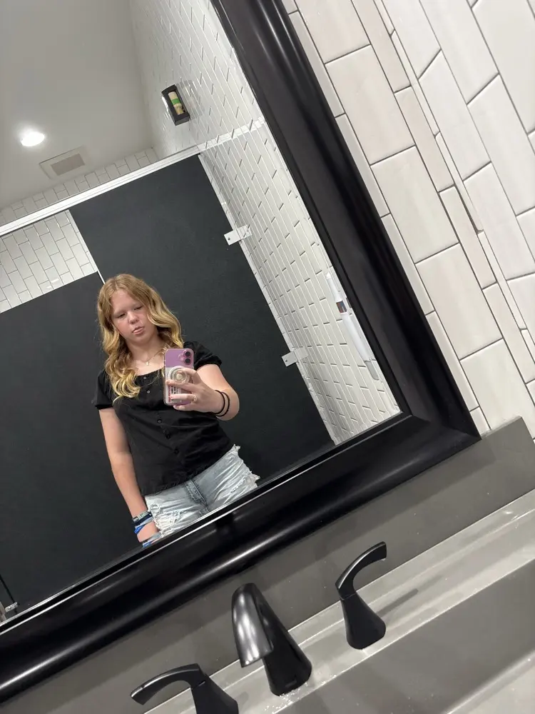 Rayleigh McVey profile pic