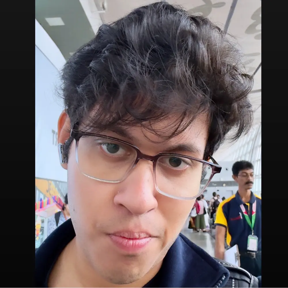 ArsonPoet 📚 *:˖°☕️ ˖°. profile pic