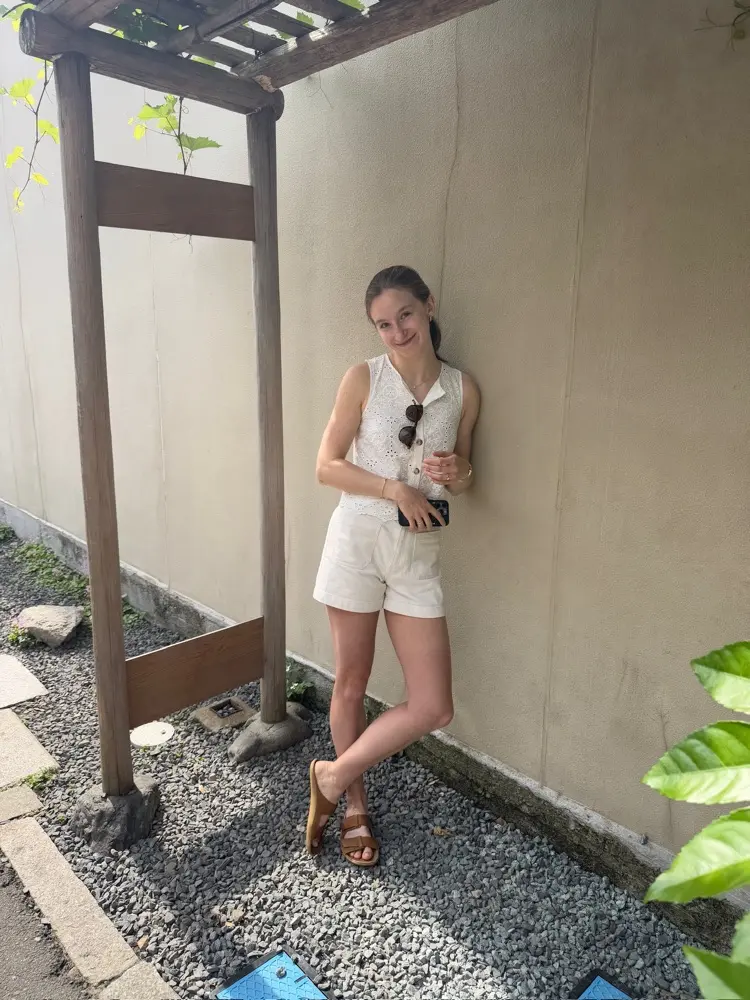 Clara Leach profile pic