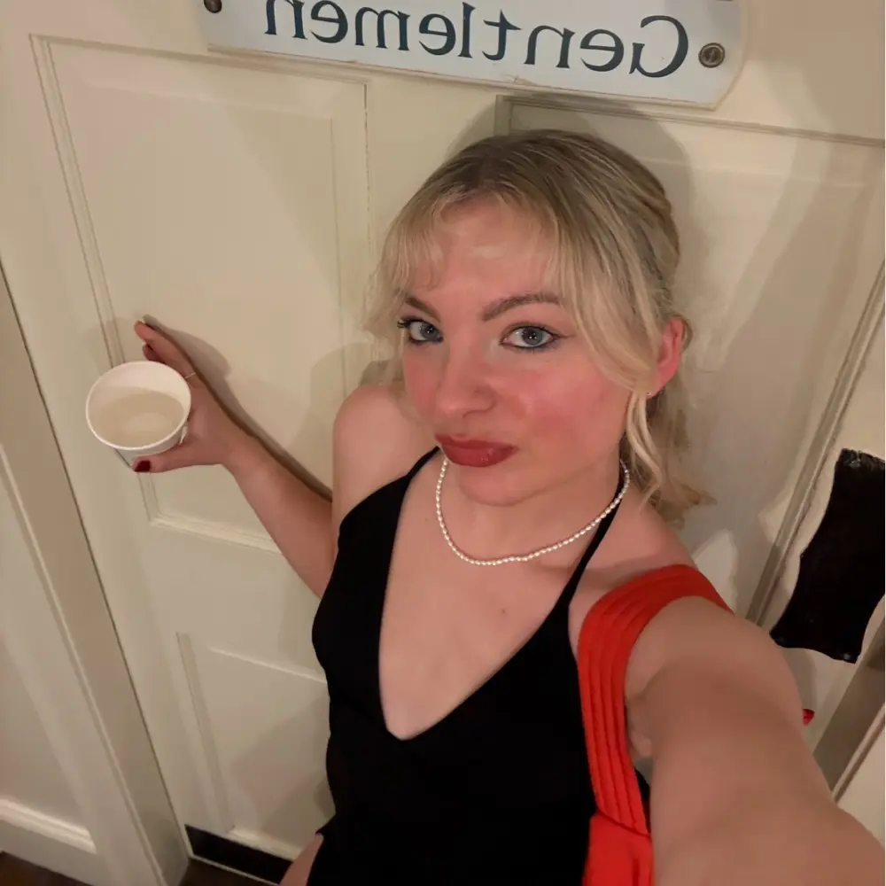 emmaspaperbacks profile pic