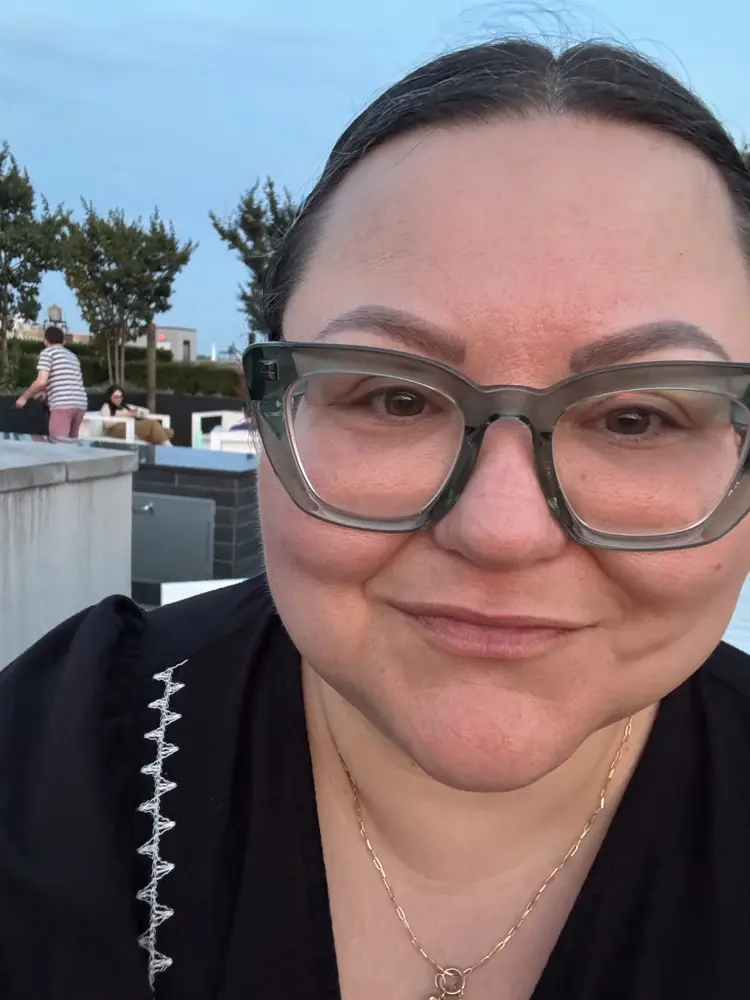 Holly Gibbs profile pic