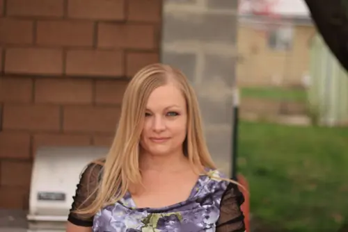 Robin Bridge four profile pic