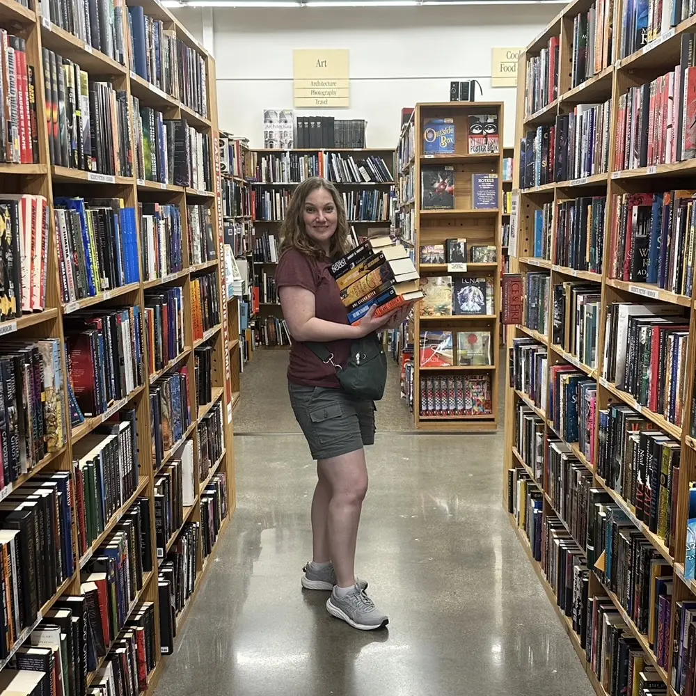 Wander Between Books profile pic