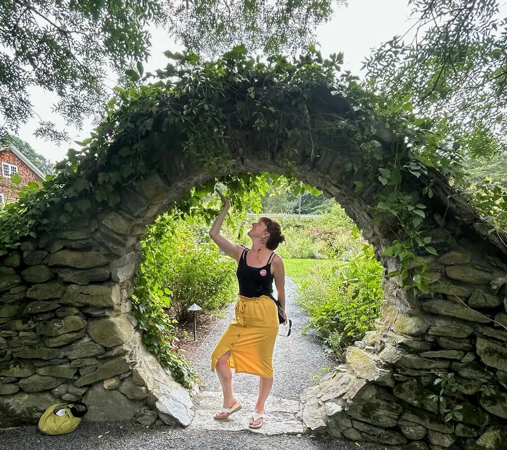 Lindsey Rose profile pic