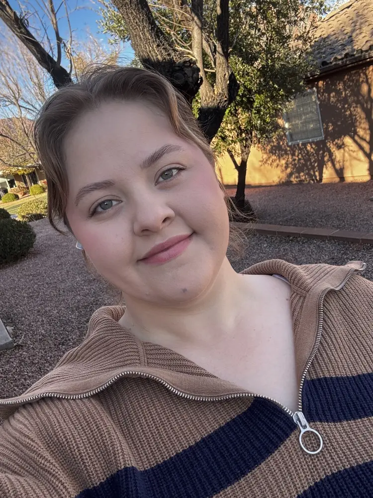 WhisperReads profile pic