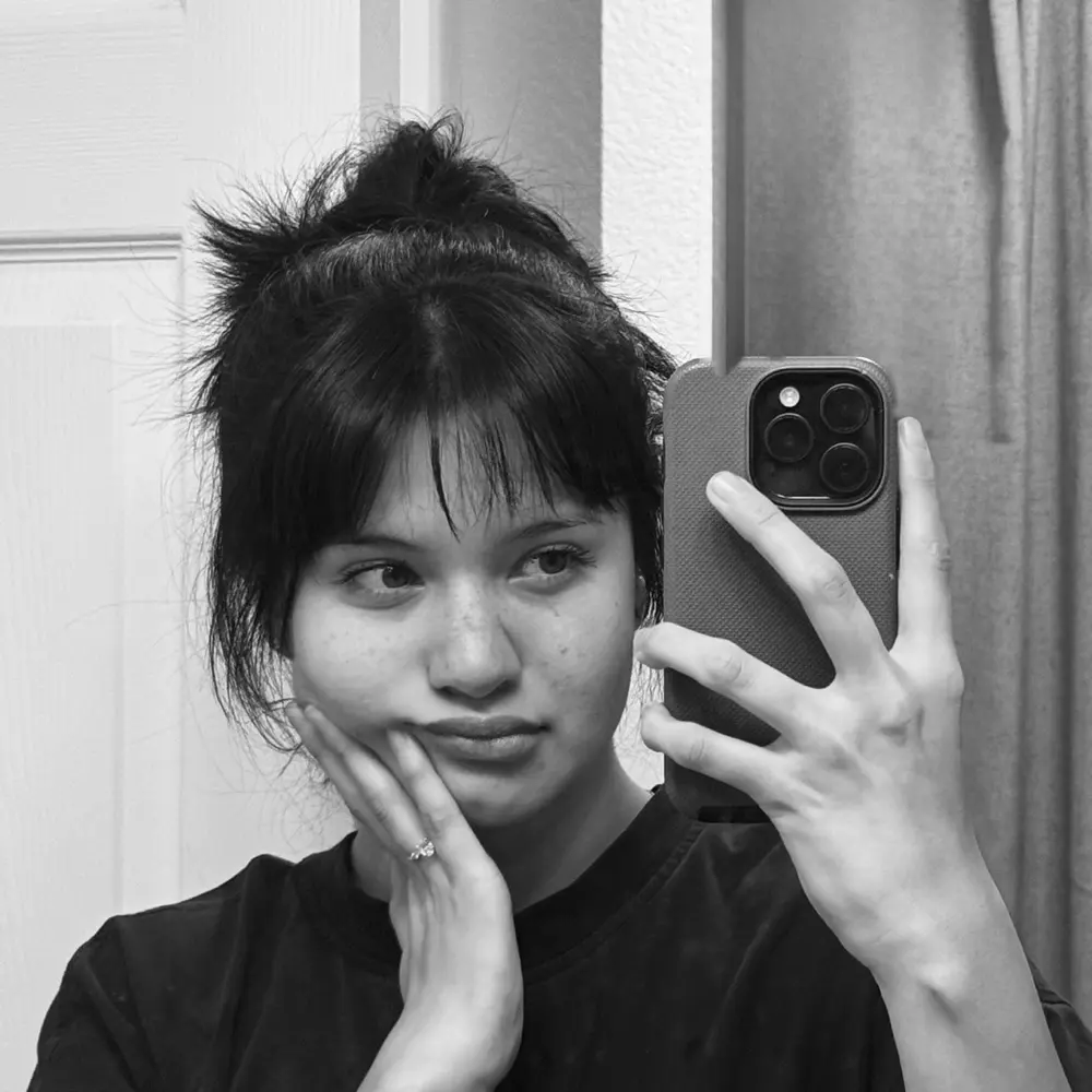 Ang profile pic