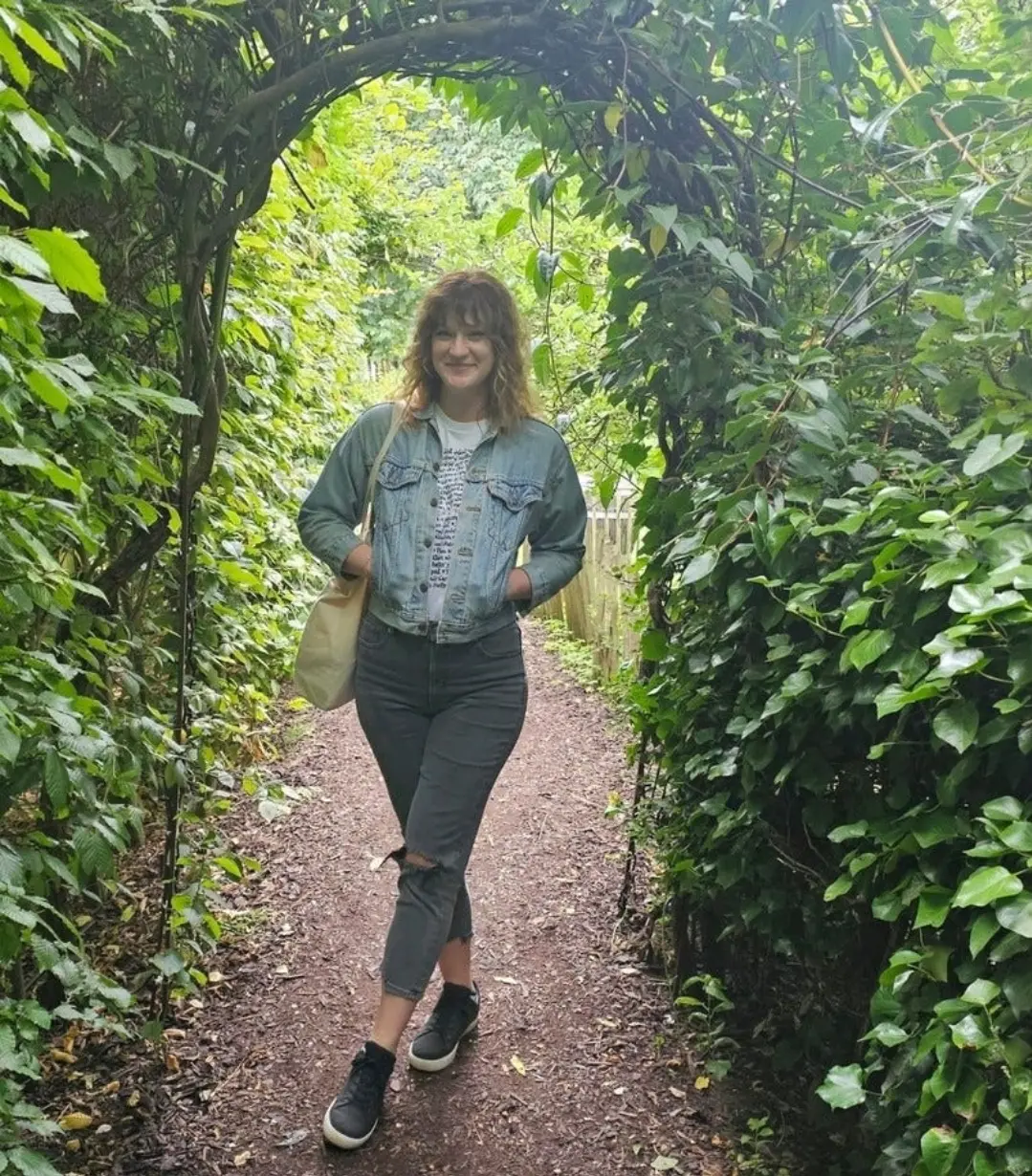 Ali Burch profile pic