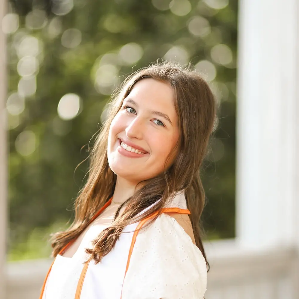 Lauren Oswald profile pic