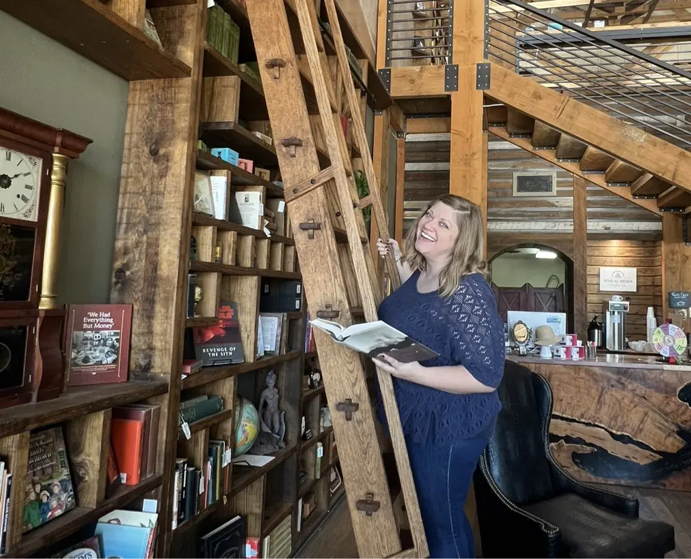 Kristin Hines profile pic