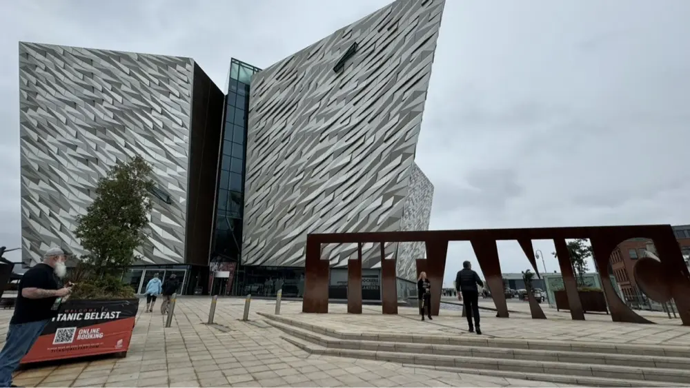 Jennal_reads profile pic