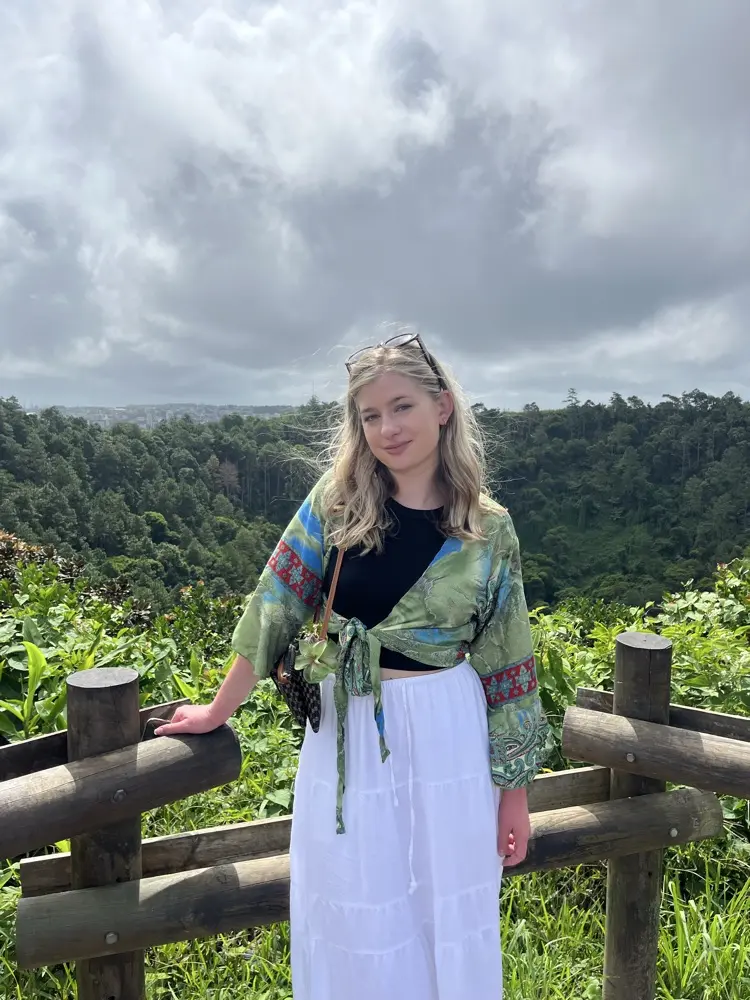 Phoebe Garrett profile pic