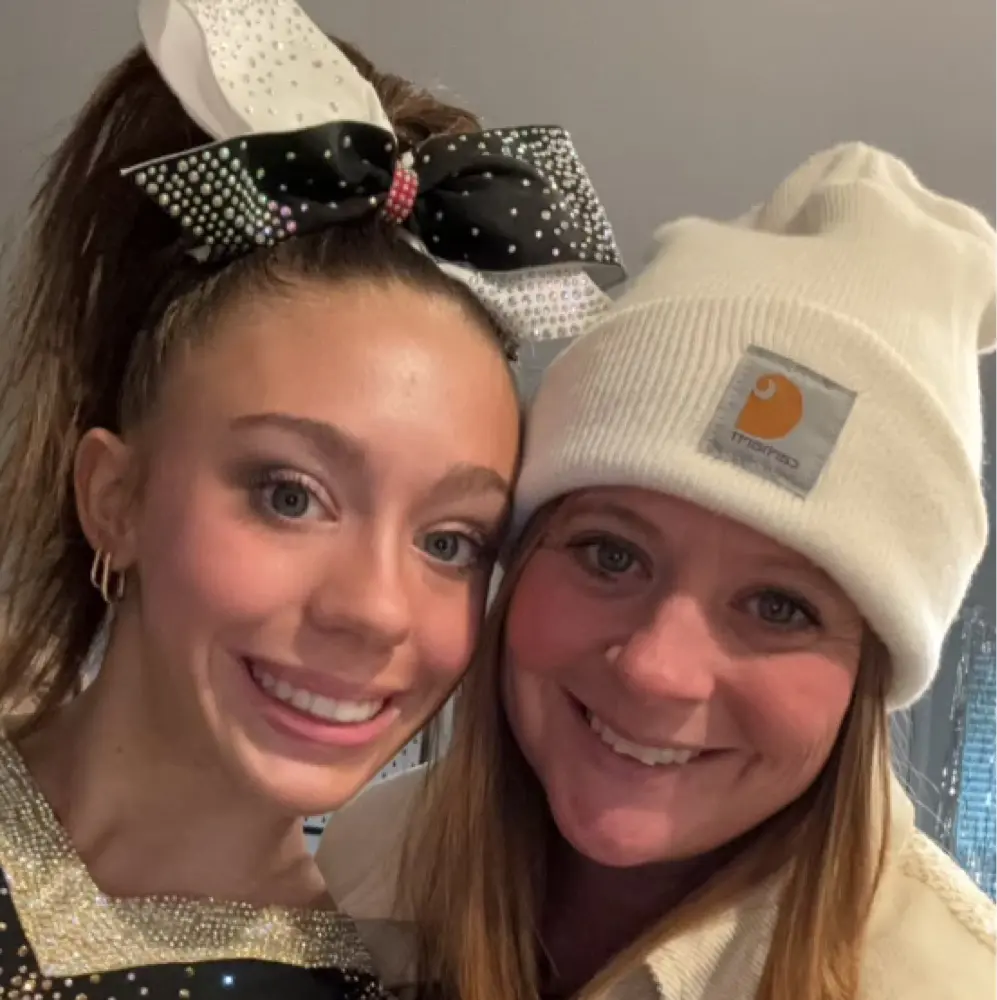 Angie Mahl profile pic