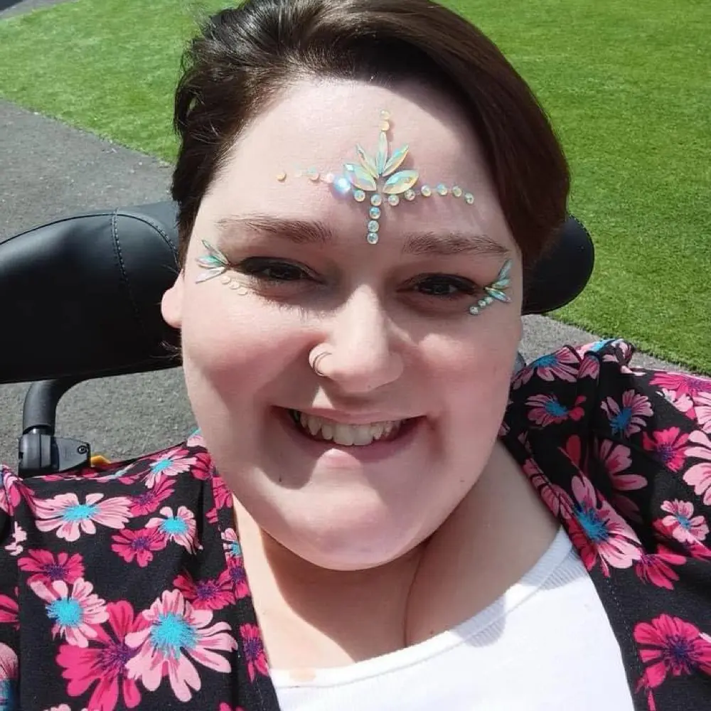 Miss Clola profile pic