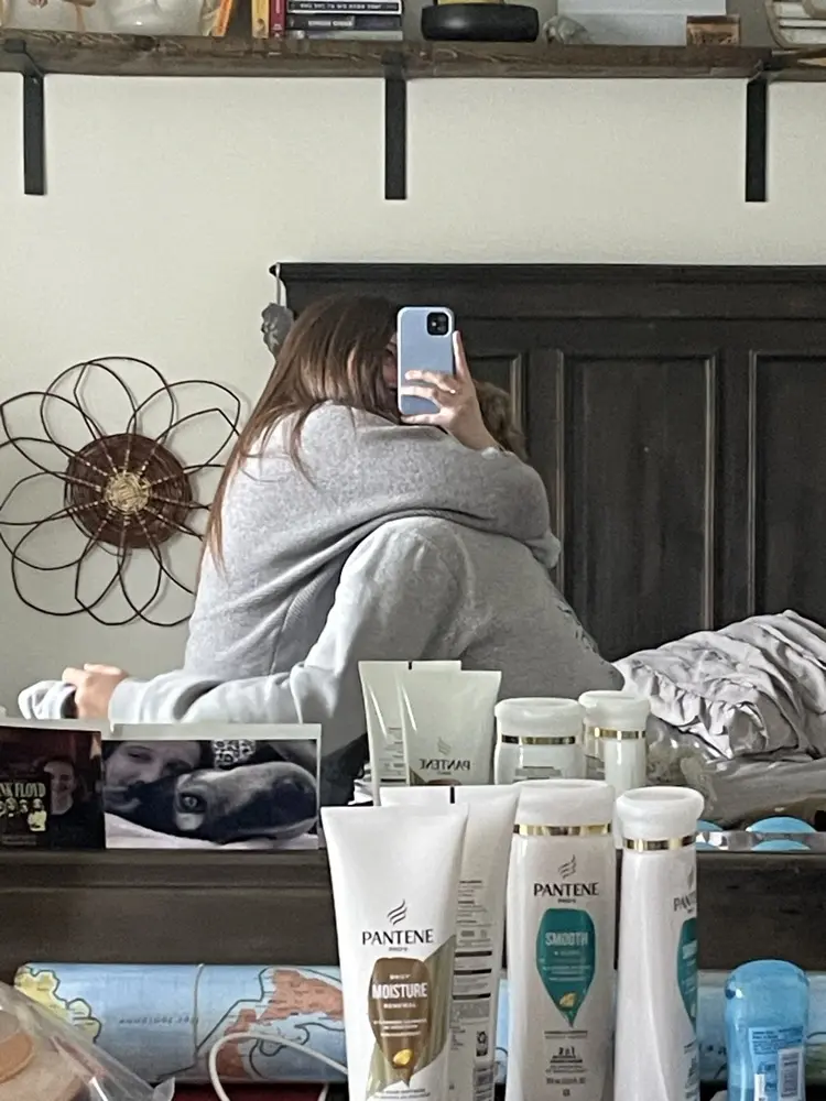 Madelyn Neave profile pic
