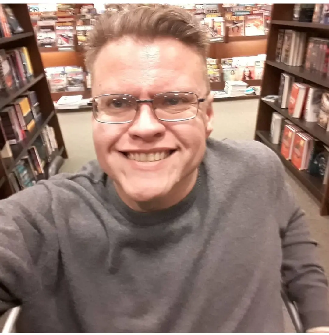 Chris (reading_and_wheeling) profile pic