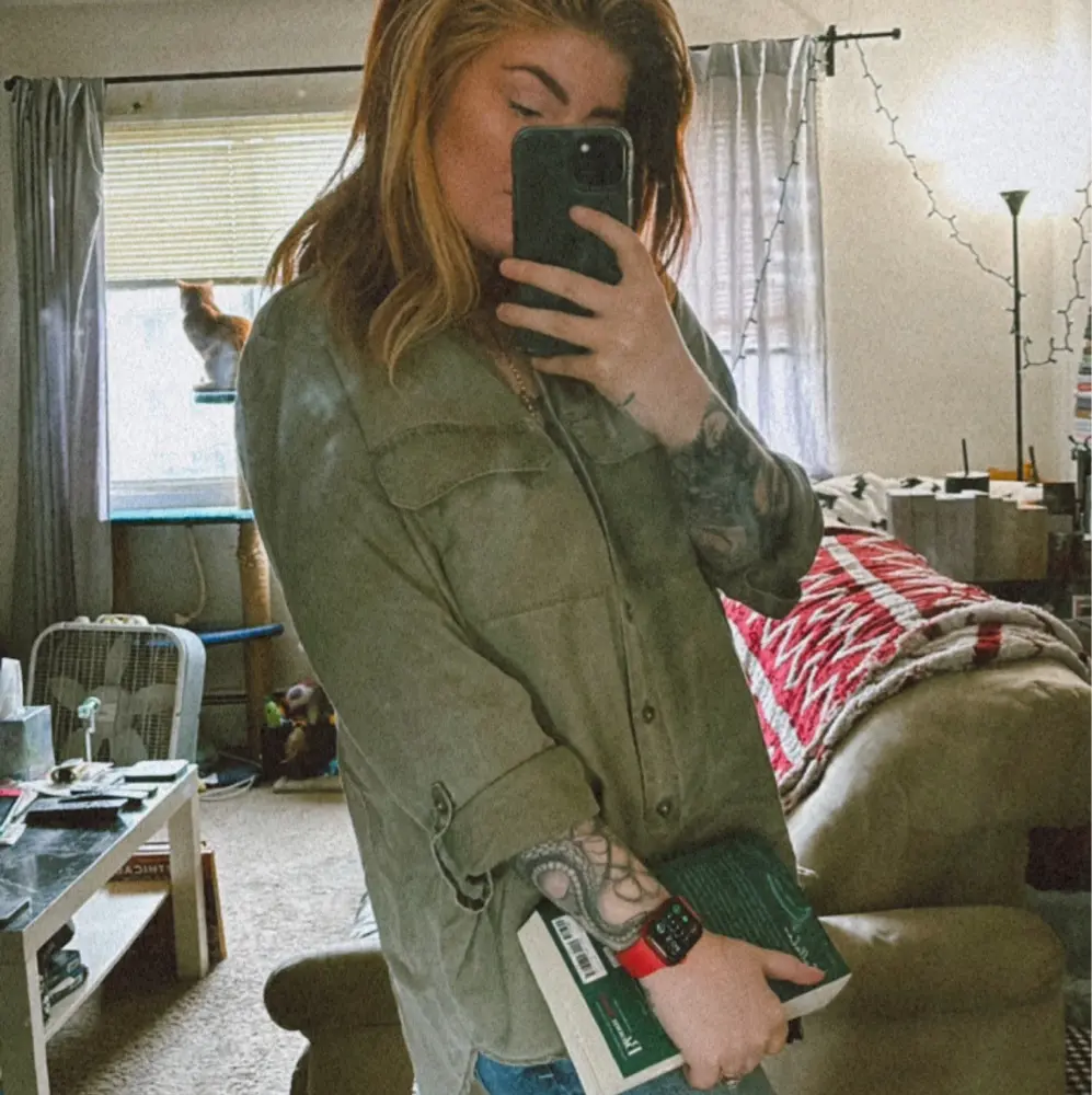 ashhley.reads profile pic