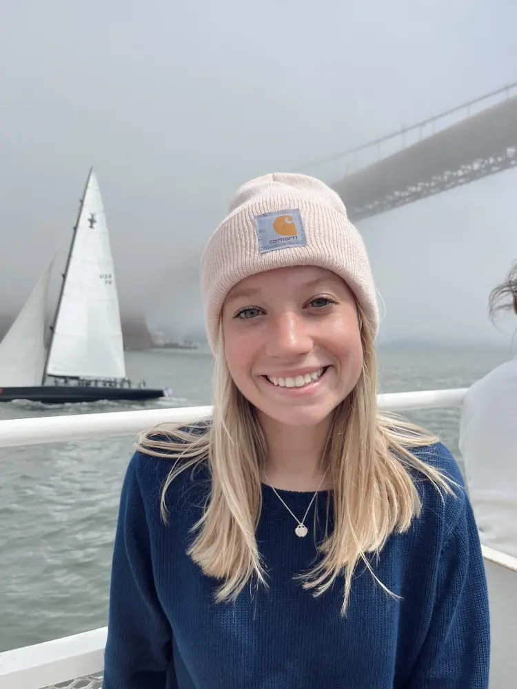 calla reads alot profile pic