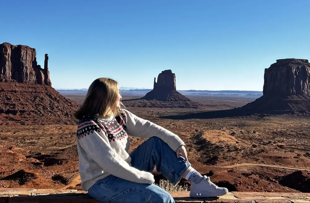 letterstoayoungreader profile pic