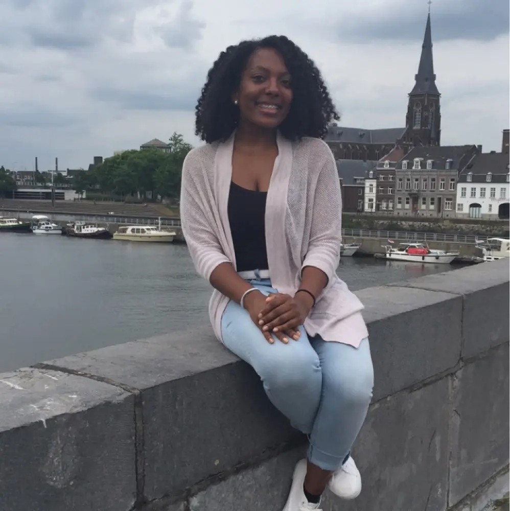 Chelle M profile pic