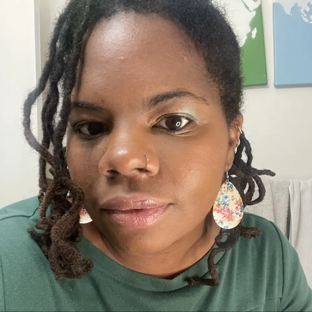 Black & Bookish profile pic