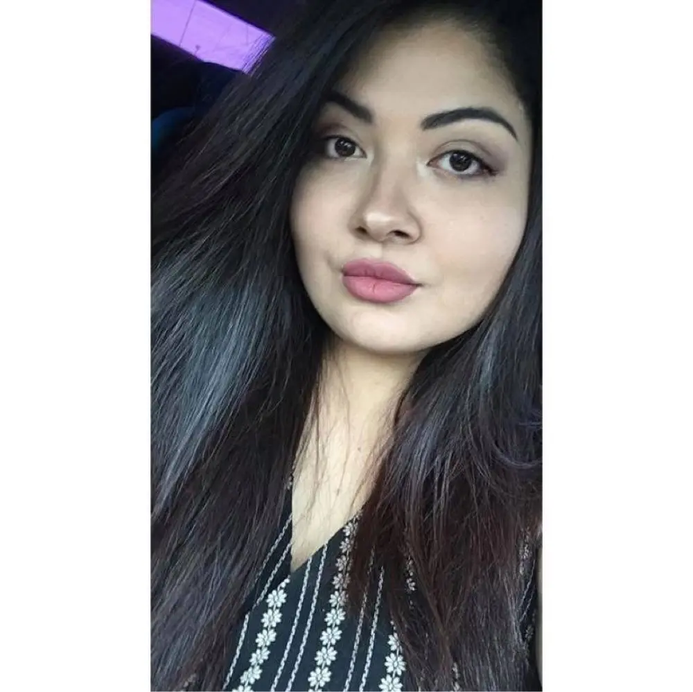 Vicky π profile pic