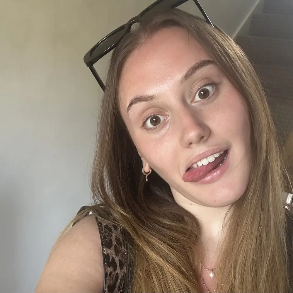 Liv profile pic
