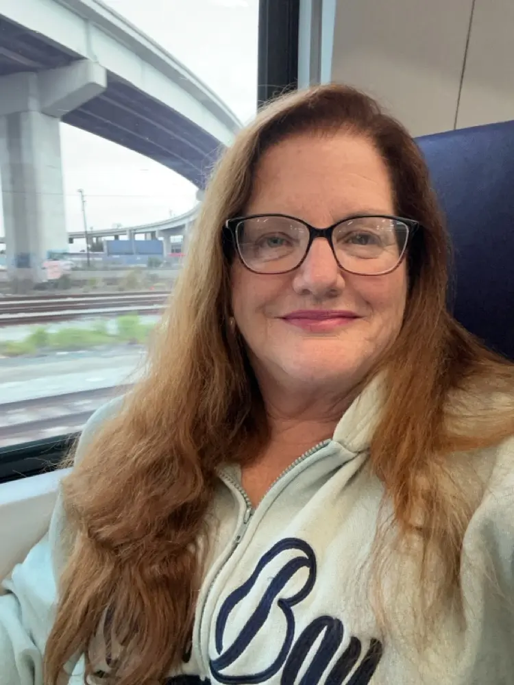 Julie JS profile pic