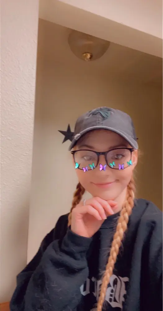 Ash (bookish_and_baking) profile pic